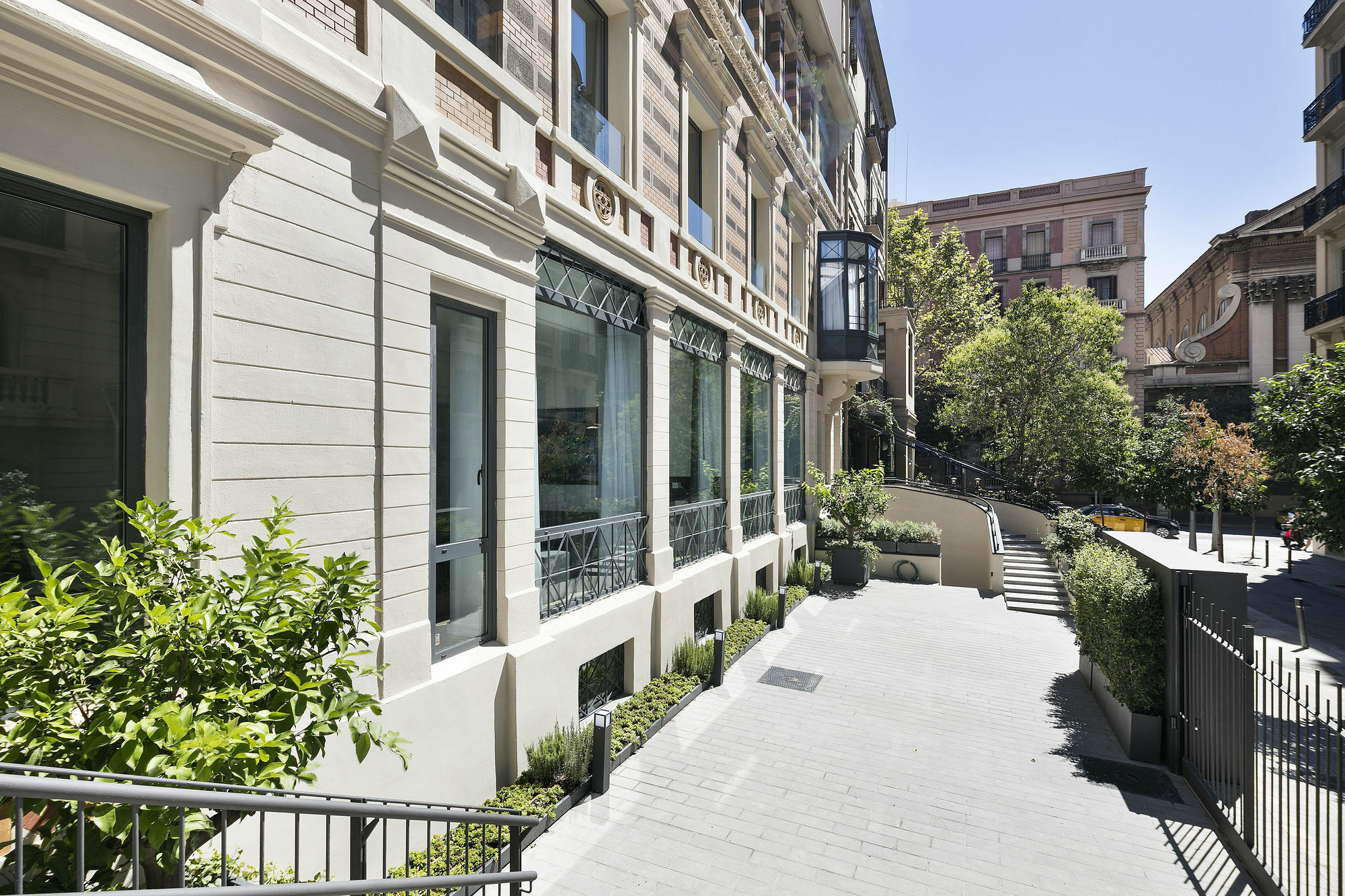 Murmuri Residence Mercader Барселона Экстерьер фото